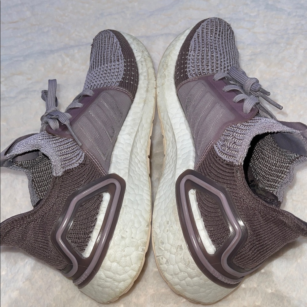 Adidas UltraBoost - Picture 4 of 10